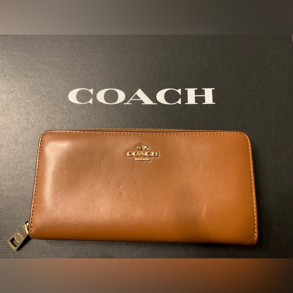 Coach Saddle Brown Smooth Leather Zip Around Accordion Wallet